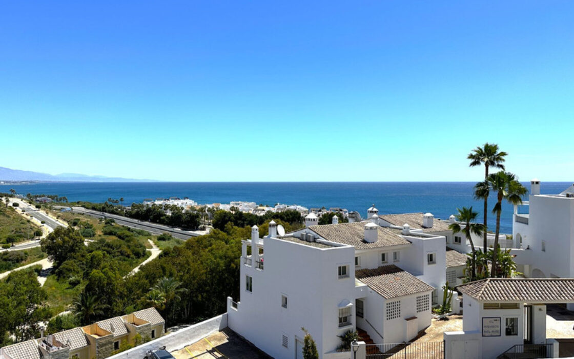 Дуплекс в Касаресе с террасами и морским видом 112 кв.м