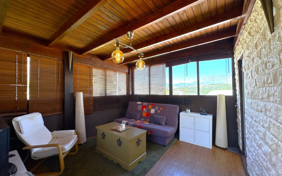 Дуплекс в Касаресе с террасами и морским видом 112 кв.м