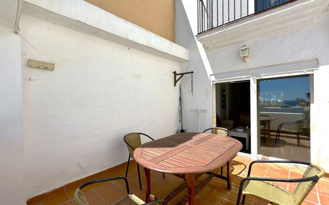 Дуплекс в Касаресе с террасами и морским видом 112 кв.м