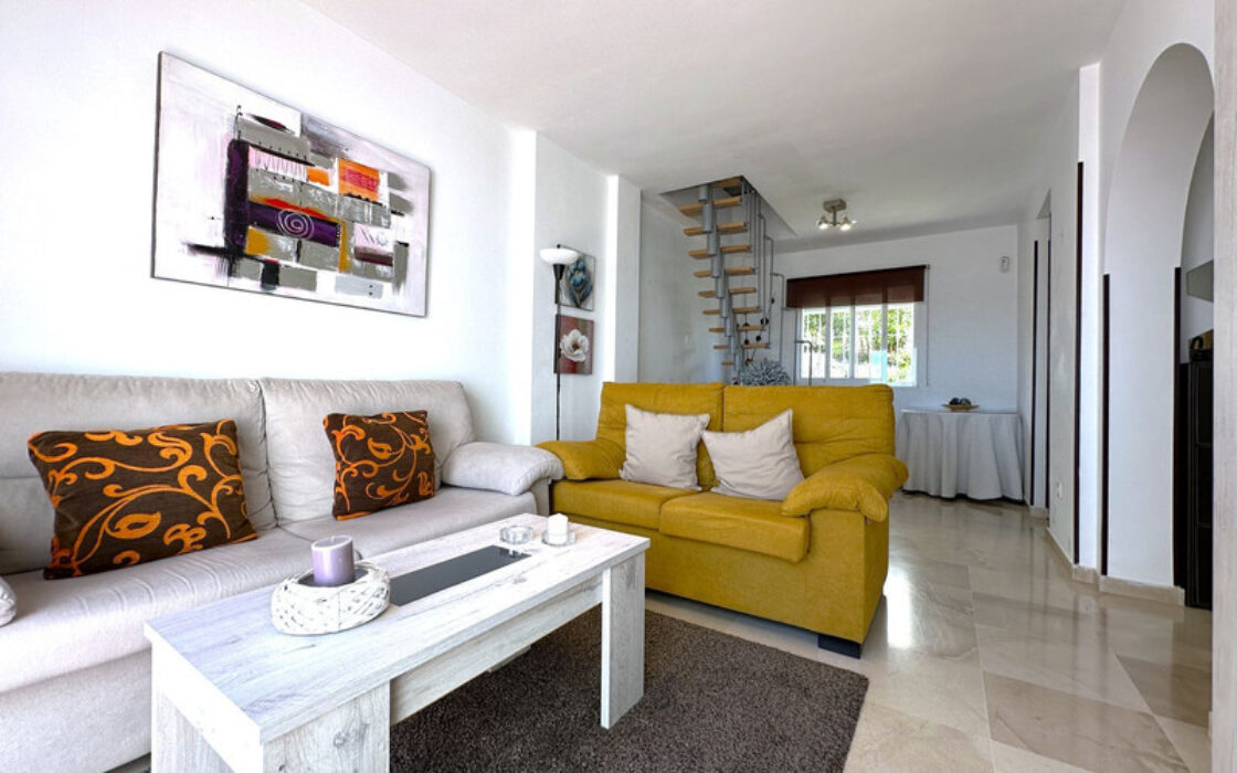 Дуплекс в Касаресе с террасами и морским видом 112 кв.м