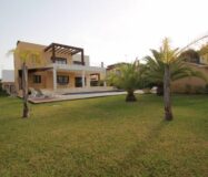 Вилла в Ориуэла Коста 477 кв.м у моря з басейном і терасою