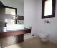 Вилла в Ориуэла Коста 477 кв.м у моря з басейном і терасою