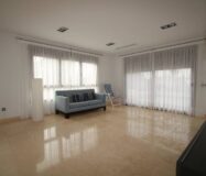 Вилла в Ориуэла Коста 477 кв.м у моря з басейном і терасою