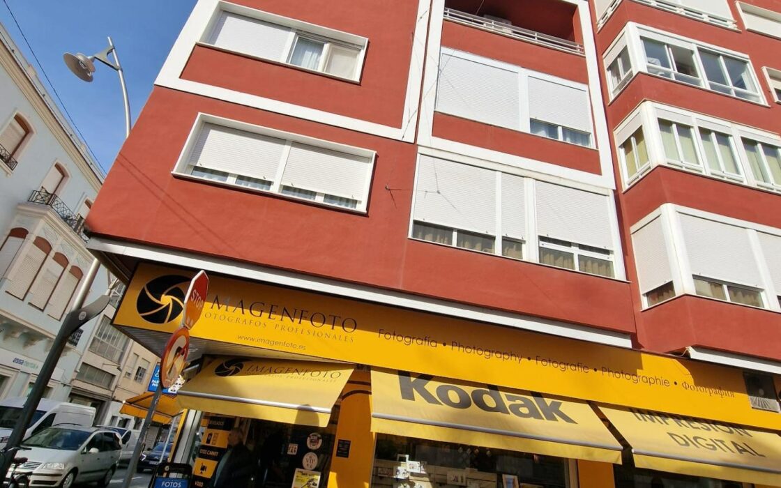 Просторные апартаменты в Торревьехе с террасой 110 кв.м