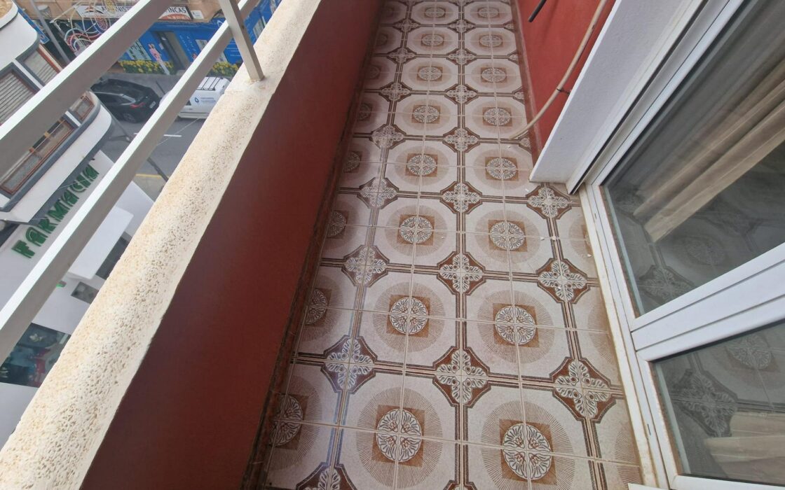 Просторные апартаменты в Торревьехе с террасой 110 кв.м