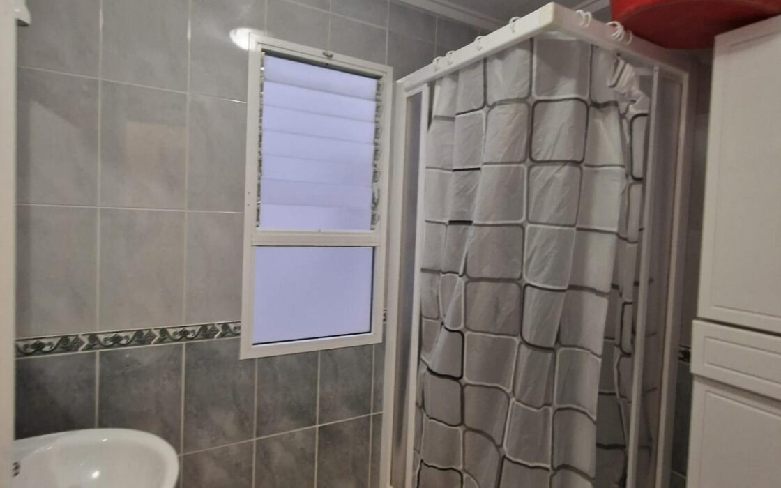 Апартамент 76 кв.м в Торревьехе у моря с террасой