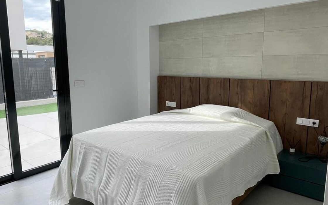 Современная вилла с панорамным видом в Коста Бланка, 139 кв.м.