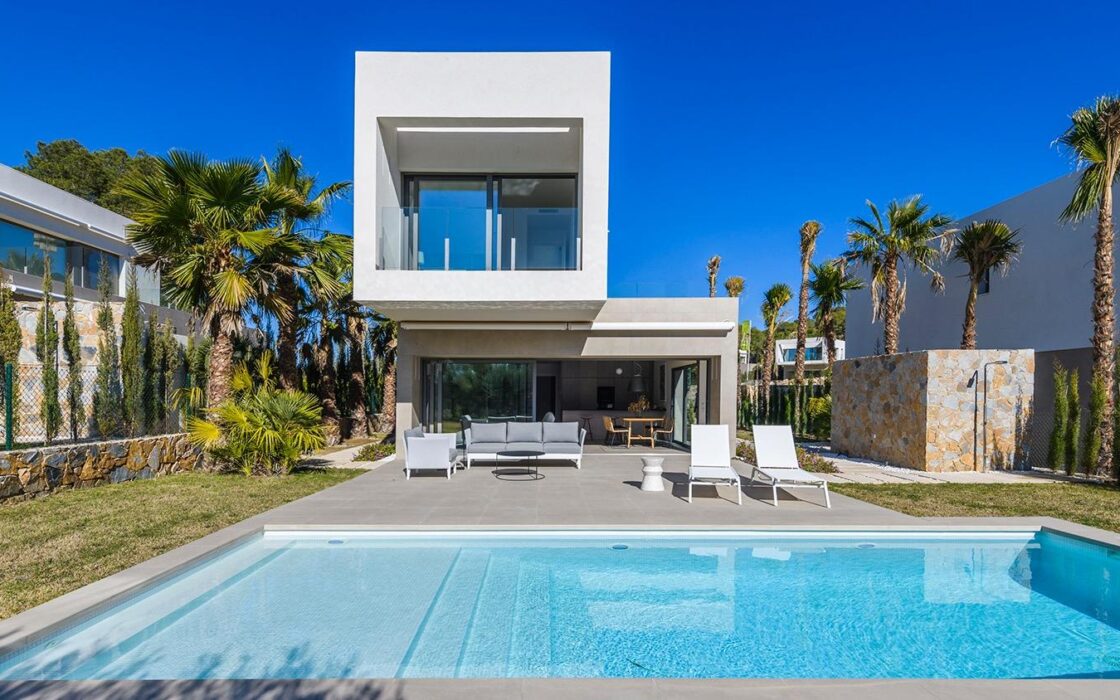 Вилла в San Miguel de Salinas з приватним басейном 134 кв.м.