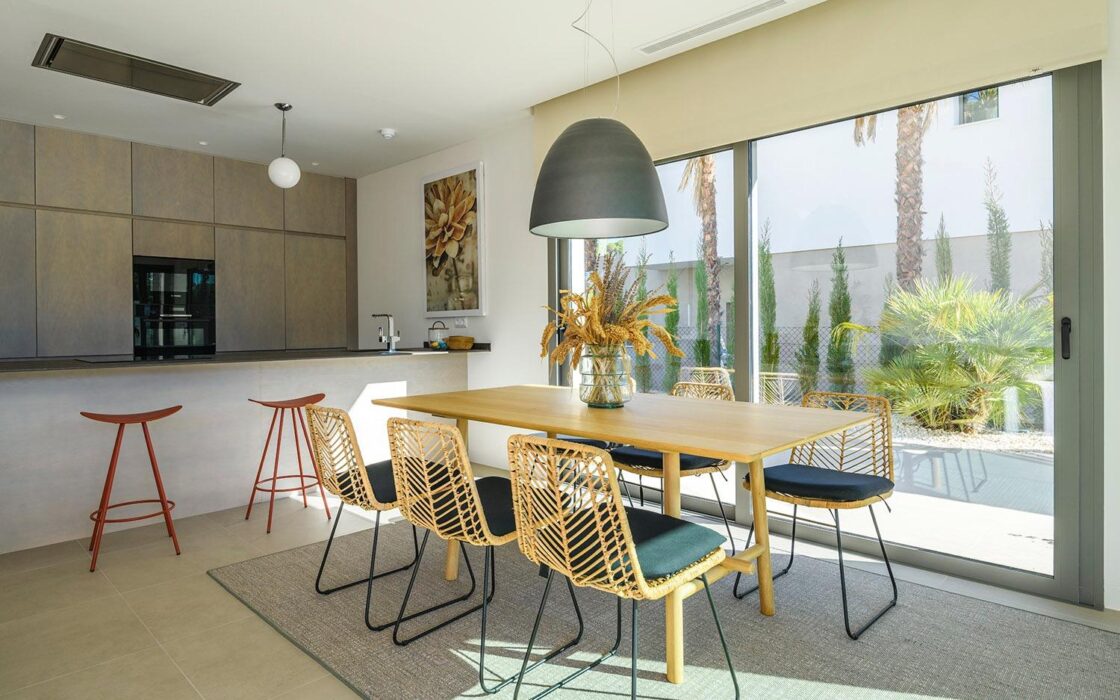 Вилла в San Miguel de Salinas з приватним басейном 134 кв.м.