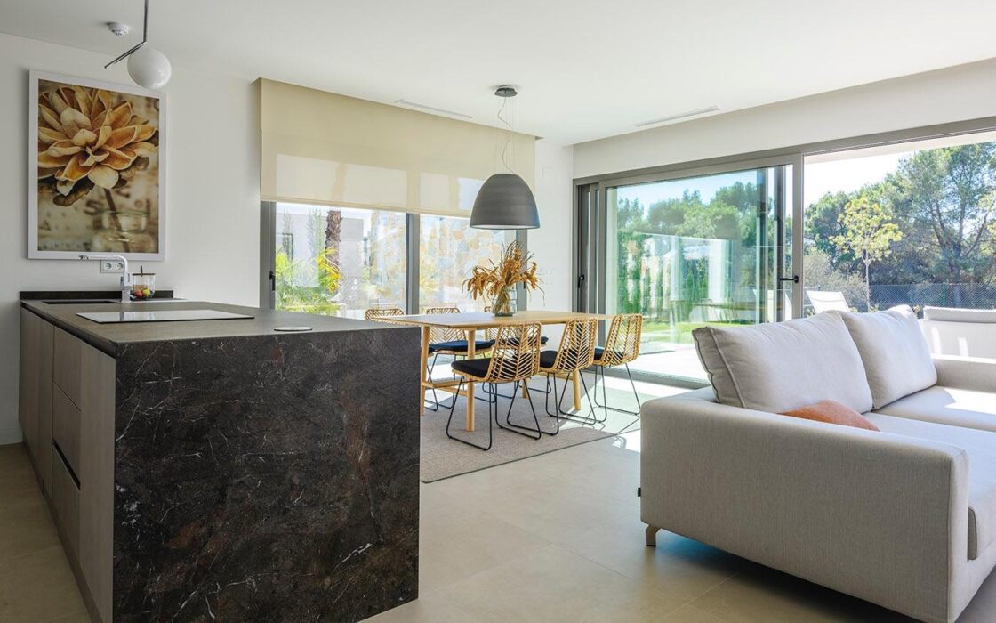 Вилла в San Miguel de Salinas з приватним басейном 134 кв.м.