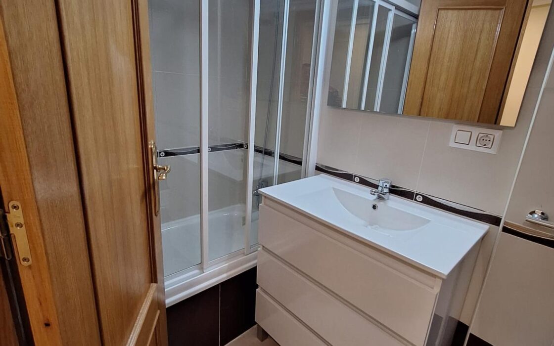 Апартаменты в Торревьехе 130 кв.м с террасой у моря