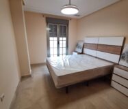 Апартаменты в Торревьехе 130 кв.м с террасой у моря