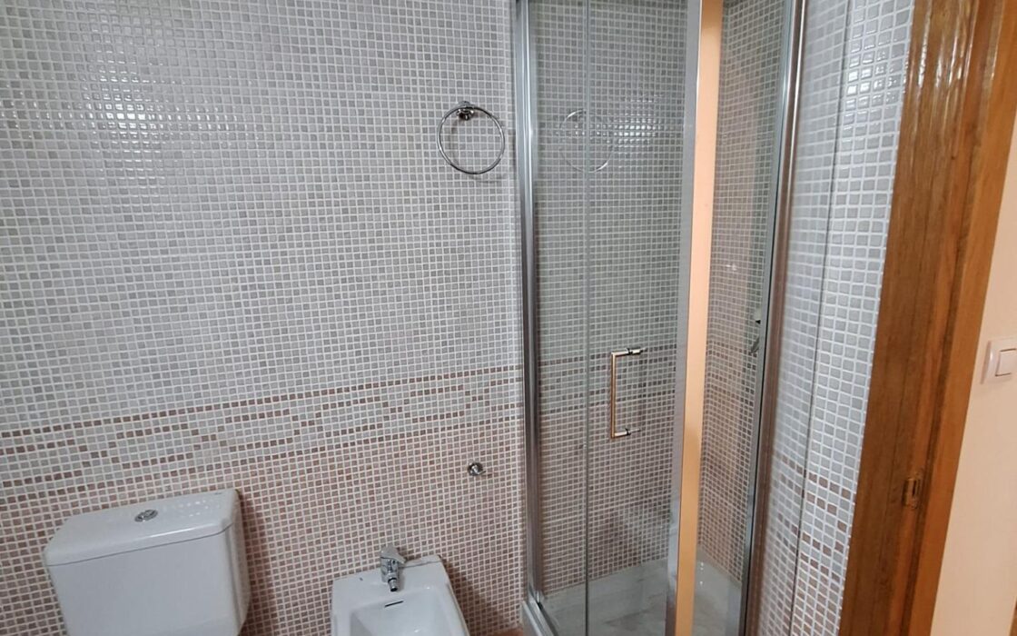 Апартаменты в Торревьехе 130 кв.м с террасой у моря