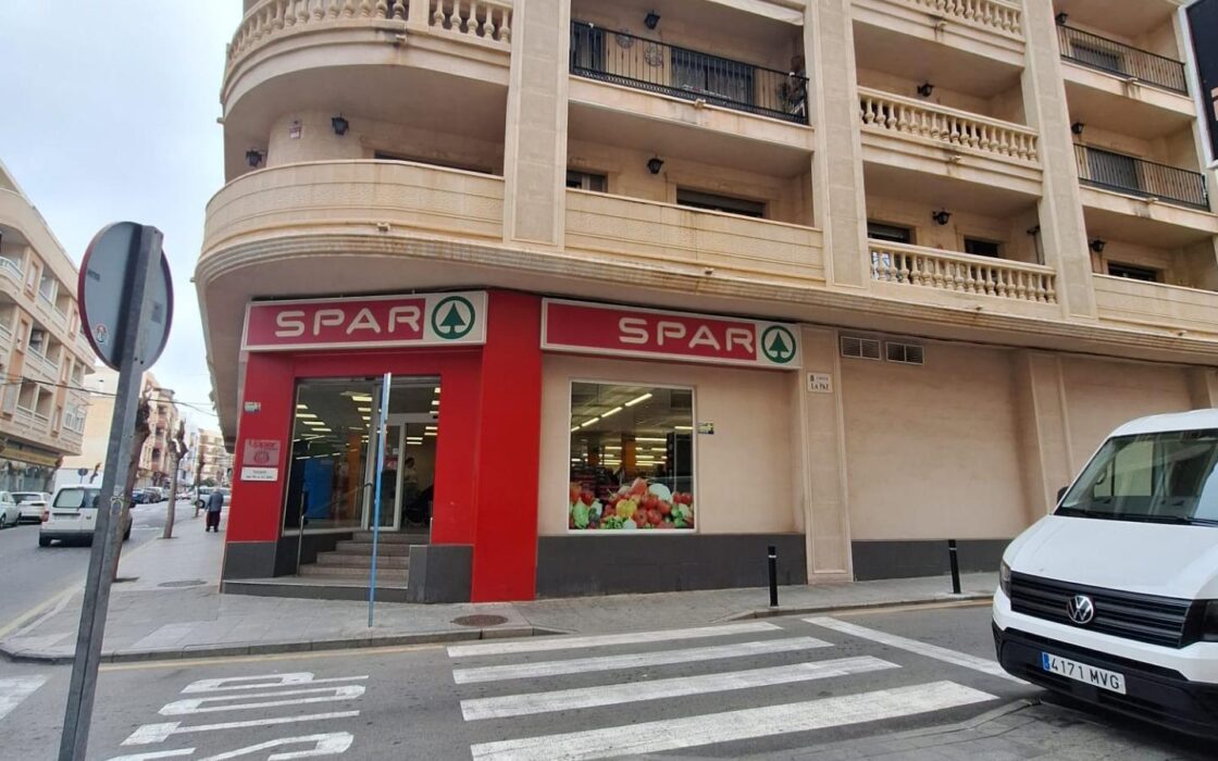 Апартаменты в Торревьехе 130 кв.м с террасой у моря