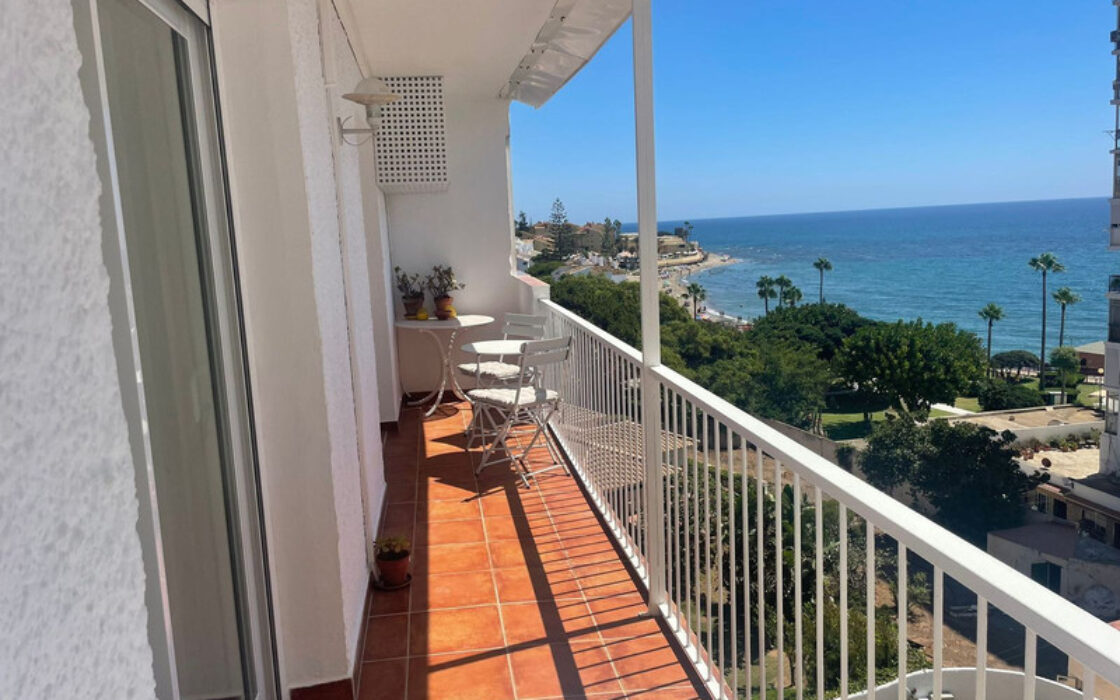 Квартира с террасой у моря в Калахонде, 90 кв.м, 3 комнаты