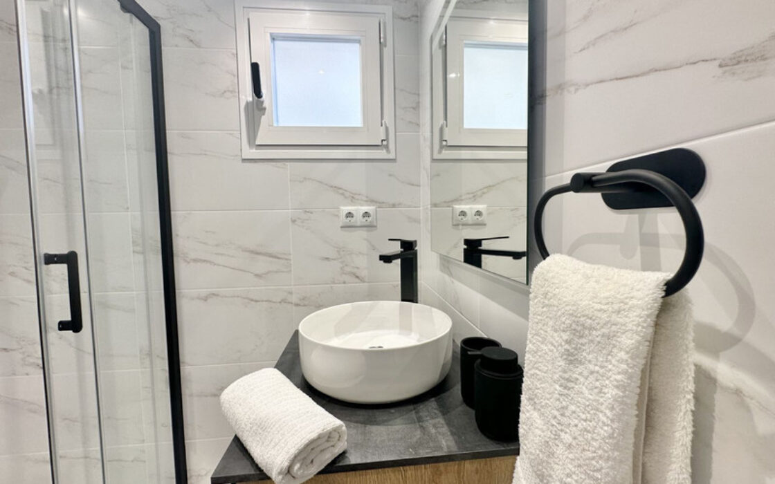 Квартира с террасой у моря в Калахонде, 90 кв.м, 3 комнаты