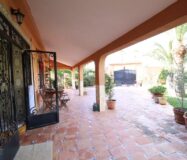 Дом в Торревьехе 380 кв.м с бассейном в 5 км от моря