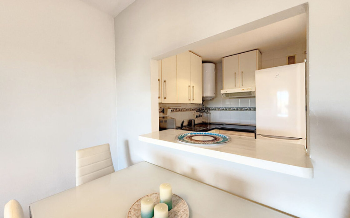 Квартира з терасою та видом у Касаресі 2 спальні 70 кв.м