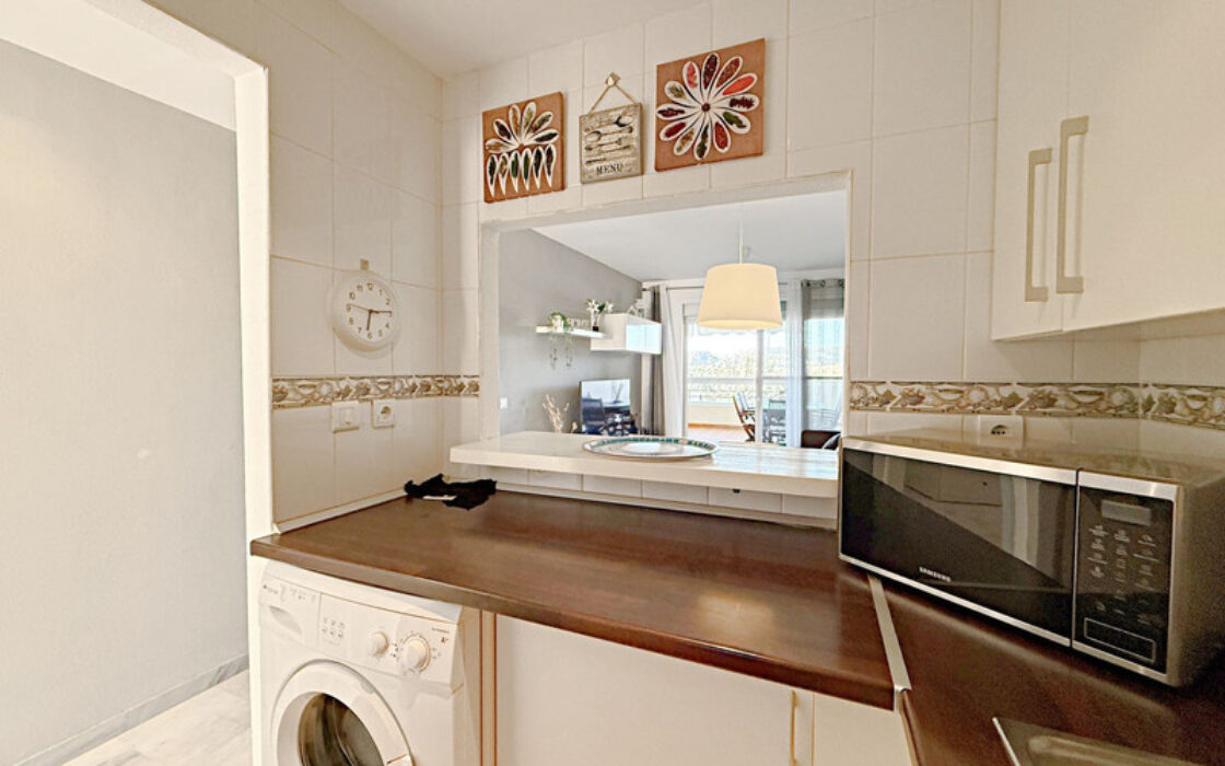 Квартира з терасою та видом у Касаресі 2 спальні 70 кв.м