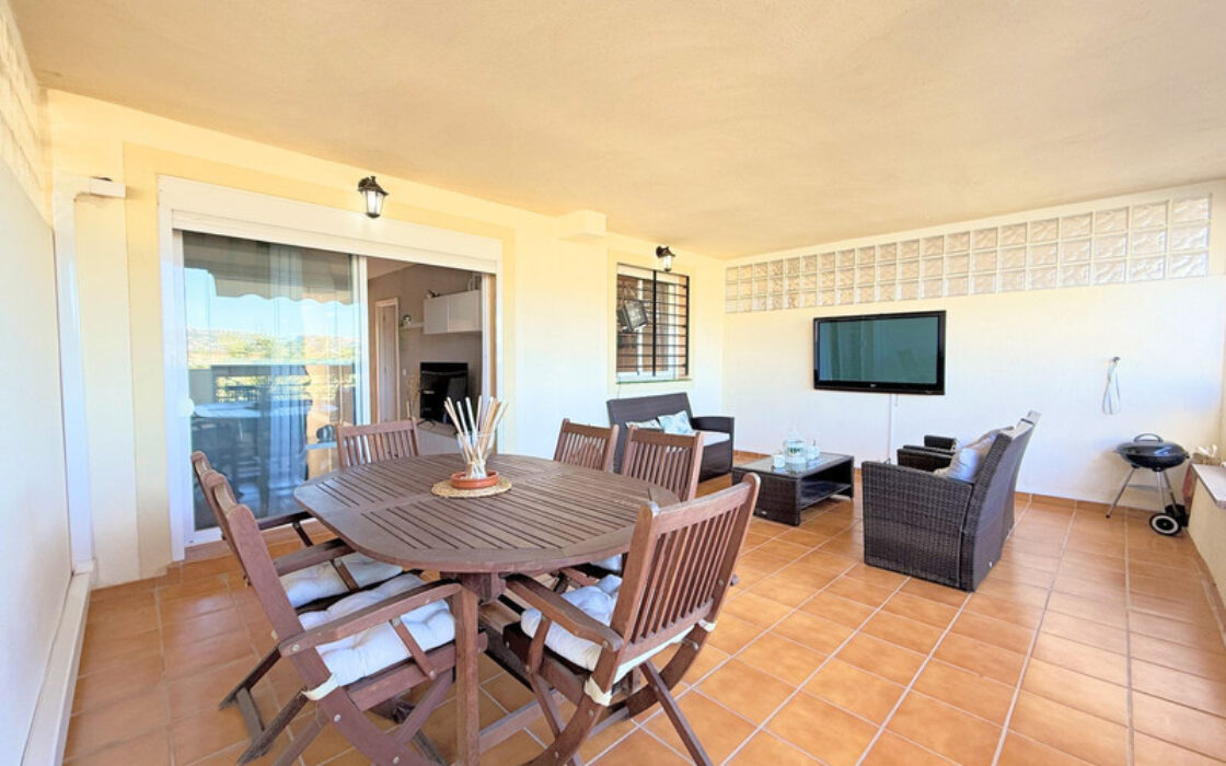 Квартира з терасою та видом у Касаресі 2 спальні 70 кв.м