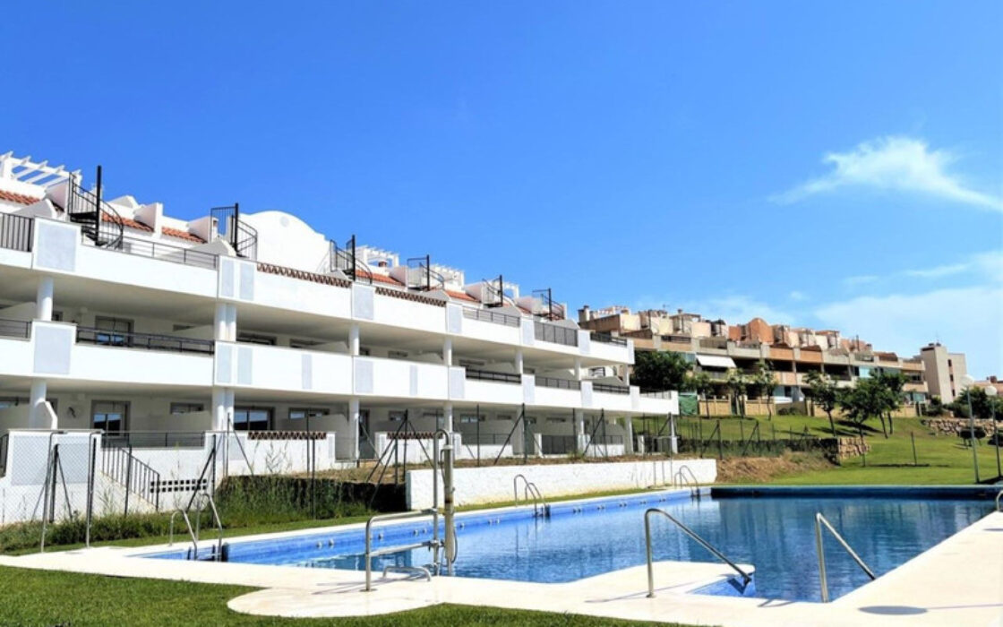 Квартира з терасою та видом у Касаресі 2 спальні 70 кв.м