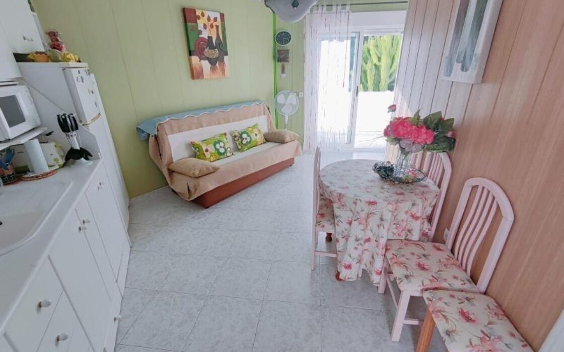 Апартаменты в San Miguel de Salinas 38 кв.м с террасой