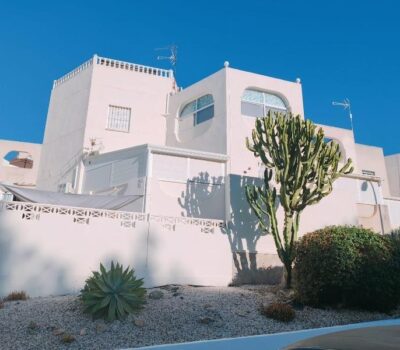 Апартаменти в San Miguel de Salinas 38 кв.м з терасою