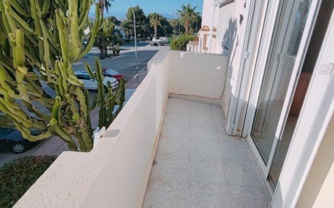 Апартаменты в San Miguel de Salinas 38 кв.м с террасой