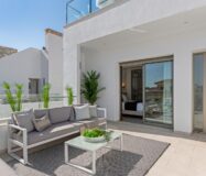 Вілла в Лос-Алькасаресі 167 кв.м біля моря з солярієм