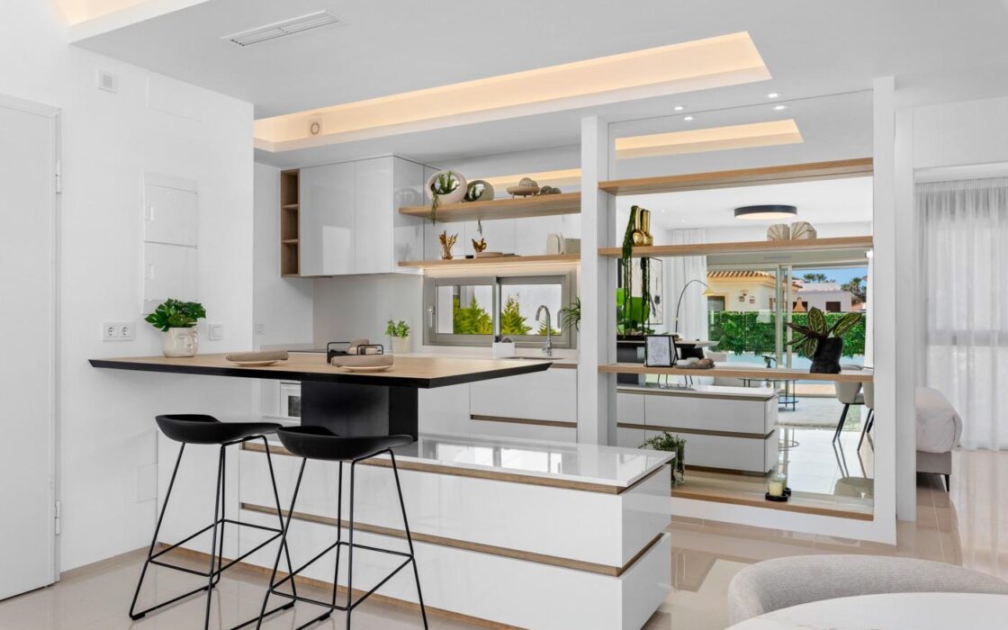 Вілла в Лос-Алькасаресі 167 кв.м біля моря з солярієм