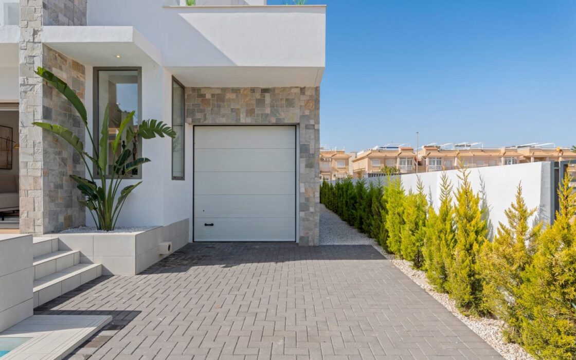 Вілла в Лос-Алькасаресі 167 кв.м біля моря з солярієм