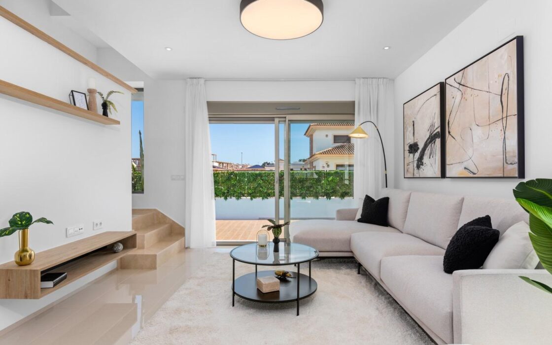 Вілла в Лос-Алькасаресі 167 кв.м біля моря з солярієм