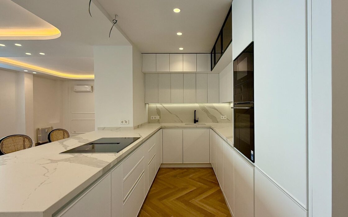 Апартаменты 137 кв.м в Мадриде с 4 комнатами и лифтом