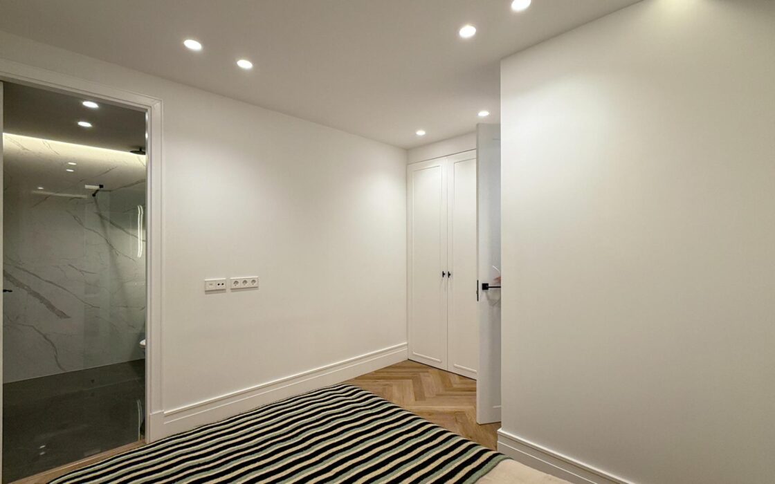 Апартаменты 137 кв.м в Мадриде с 4 комнатами и лифтом