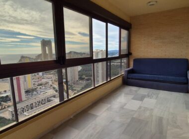 Квартира з панорамним видом в Бенідормі 68 кв.м з терасою