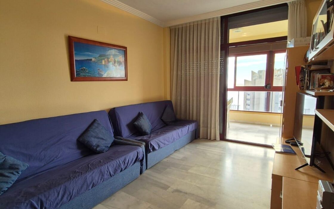 Квартира с панорамным видом в Бенидорме 68 кв.м с террасой