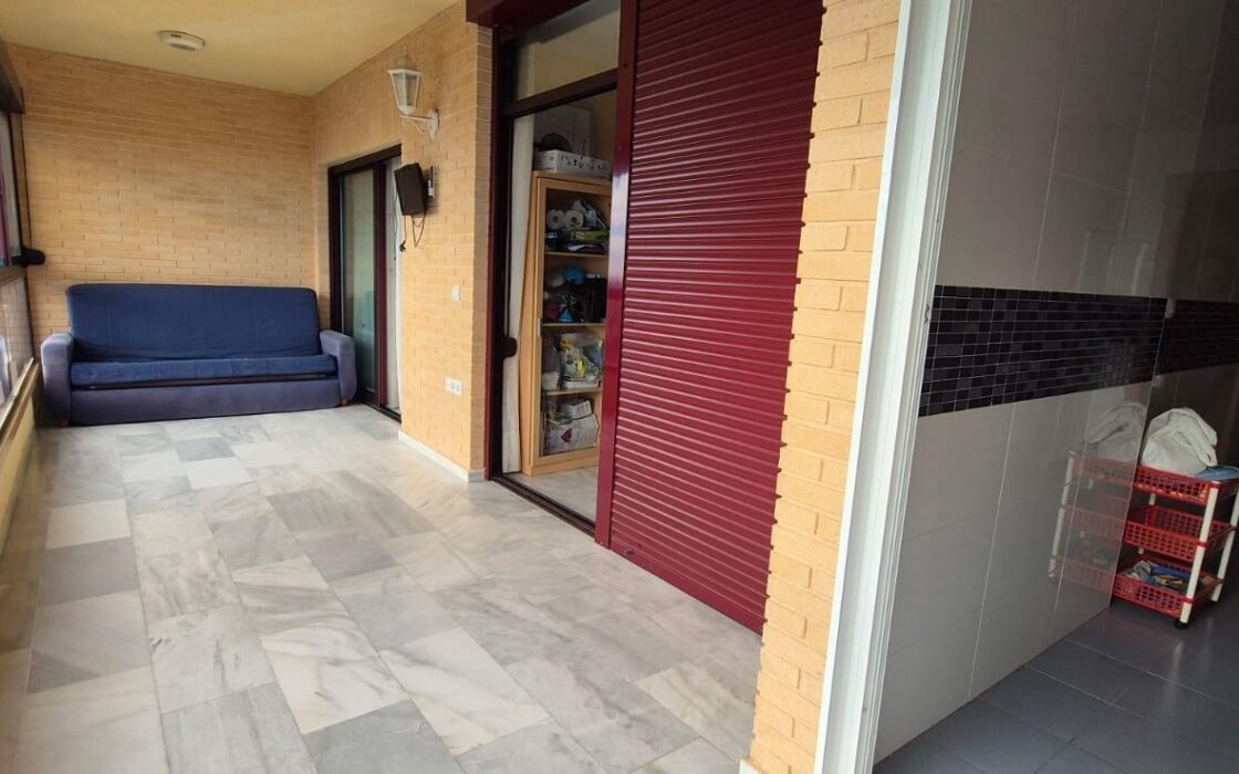 Квартира с панорамным видом в Бенидорме 68 кв.м с террасой