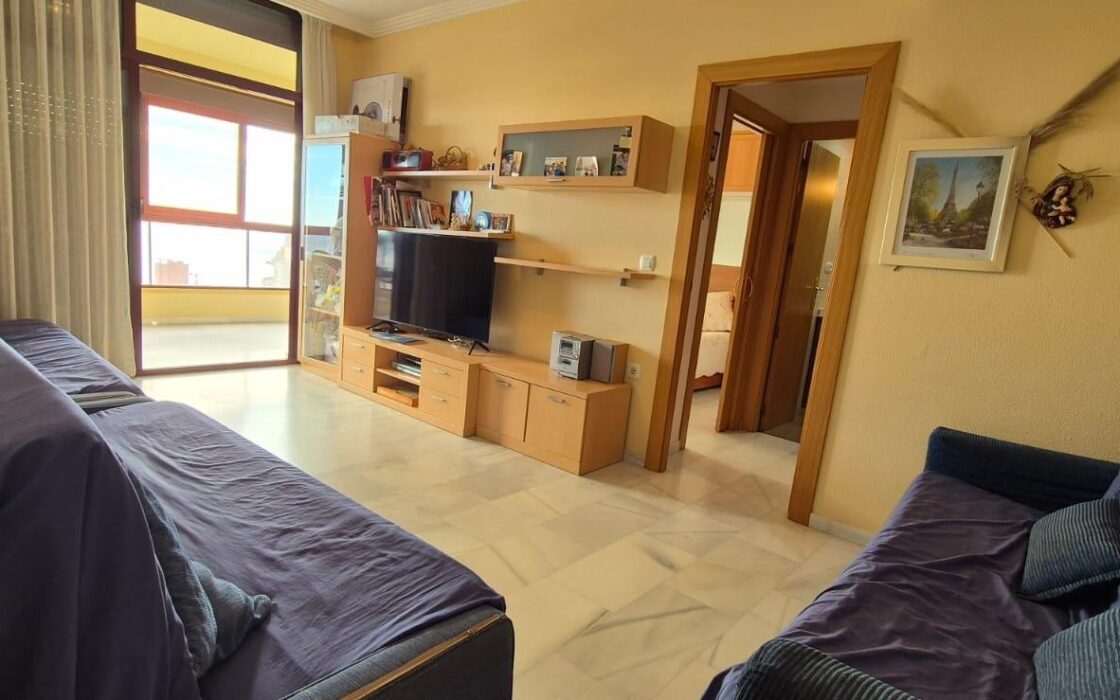 Квартира с панорамным видом в Бенидорме 68 кв.м с террасой