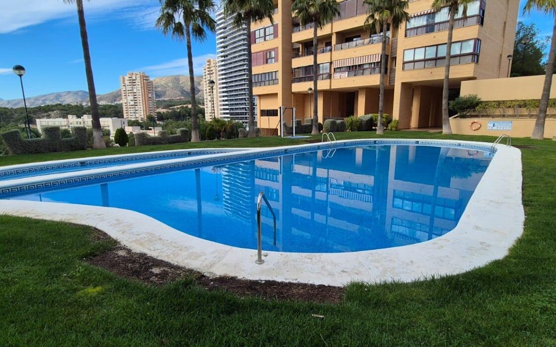 Квартира с панорамным видом в Бенидорме 68 кв.м с террасой