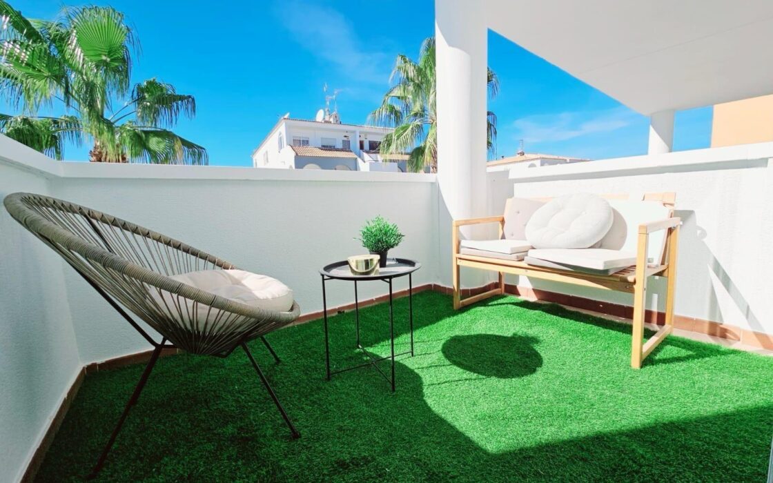 Апартаменты в Ориуэла Коста с террасой 85 кв.м 3 комнаты