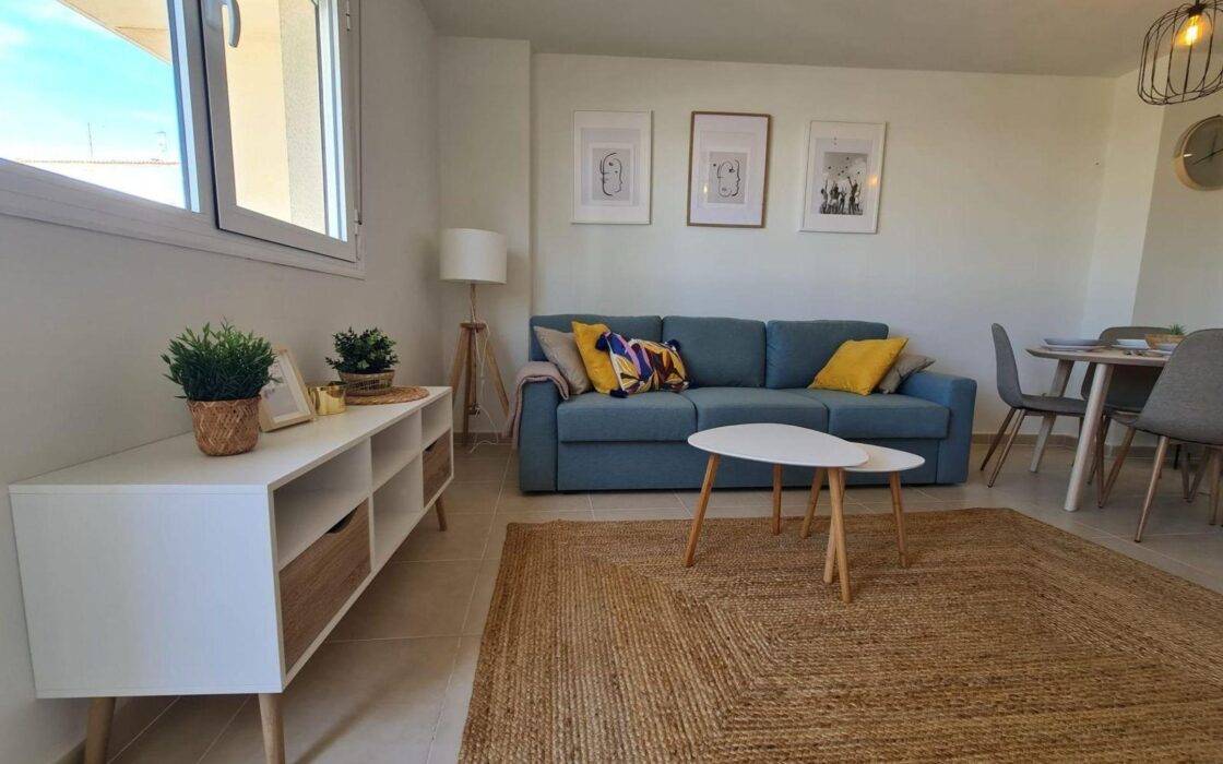 Апартаменты в Ориуэла Коста с террасой 85 кв.м 3 комнаты