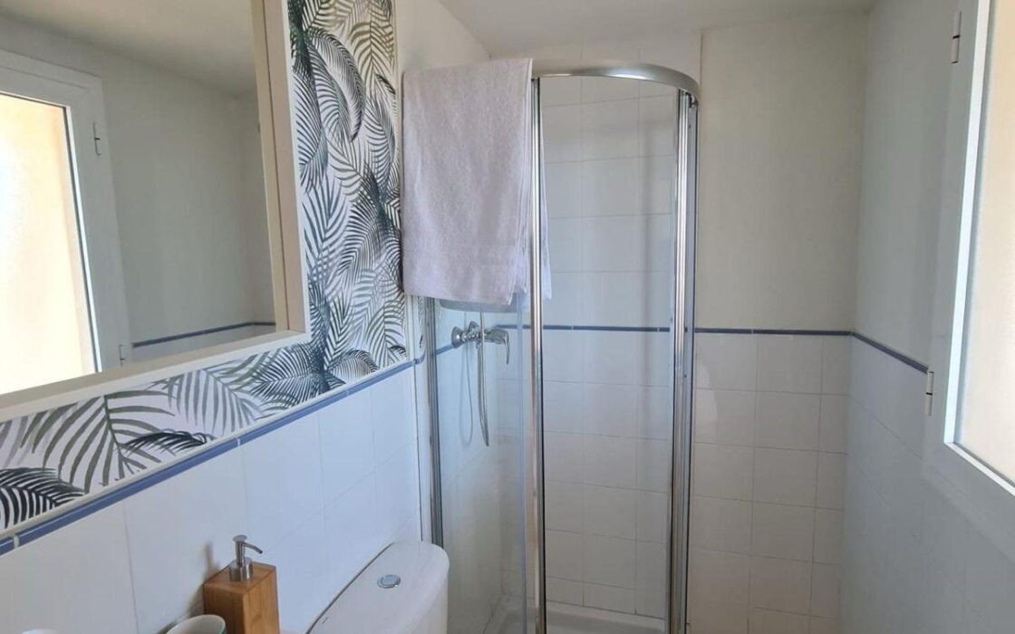 Апартаменты в Ориуэла Коста с террасой 85 кв.м 3 комнаты