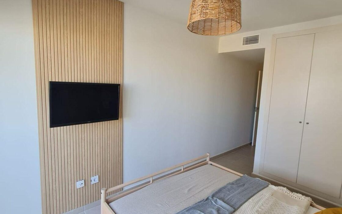 Апартаменты в Ориуэла Коста с террасой 85 кв.м 3 комнаты