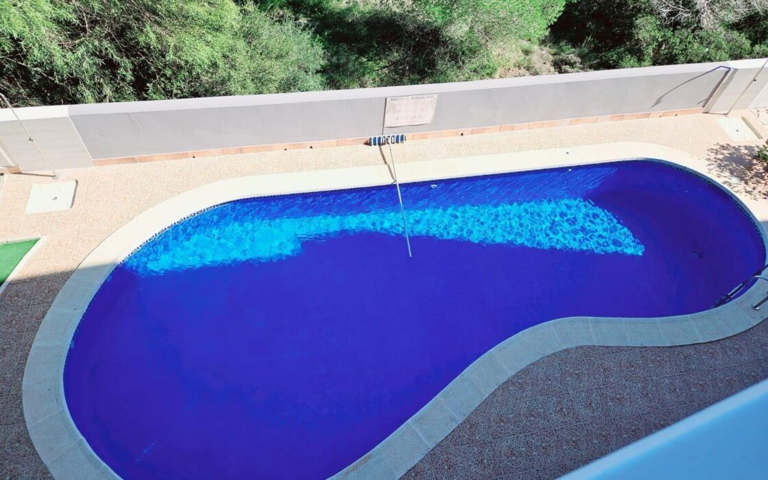 Апартаменты в Ориуэла Коста с террасой 85 кв.м 3 комнаты