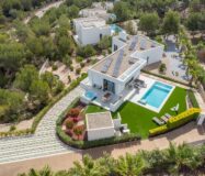 Вилла в San Miguel de Salinas з терасою та басейном 273 кв.м.