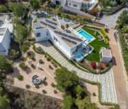 Вилла в San Miguel de Salinas з терасою та басейном 273 кв.м.