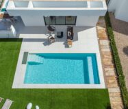 Вилла в San Miguel de Salinas з терасою та басейном 273 кв.м.