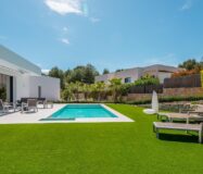 Вилла в San Miguel de Salinas з терасою та басейном 273 кв.м.