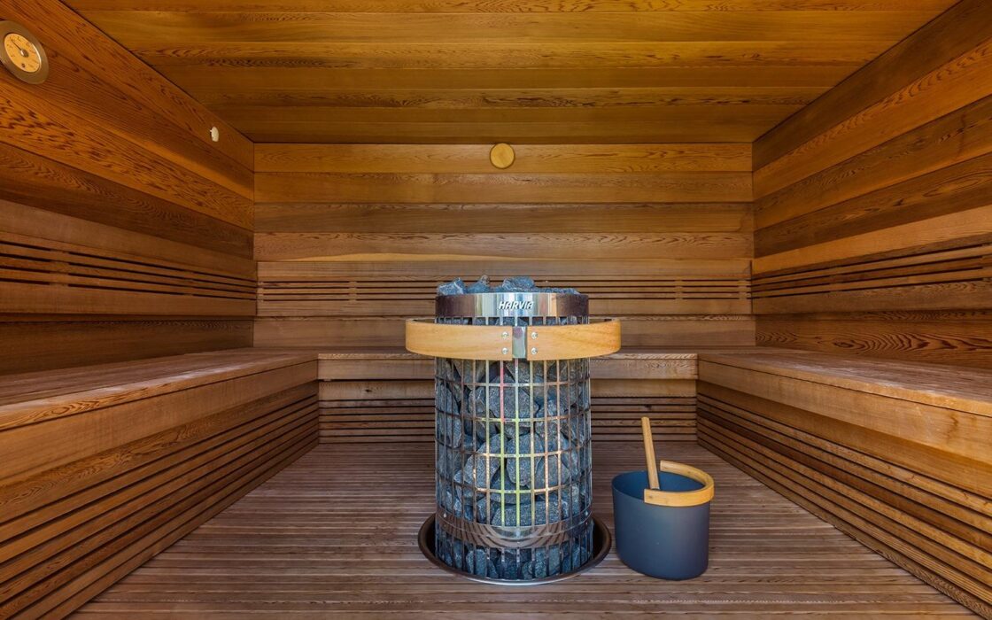 Вилла в San Miguel de Salinas з терасою та басейном 273 кв.м.