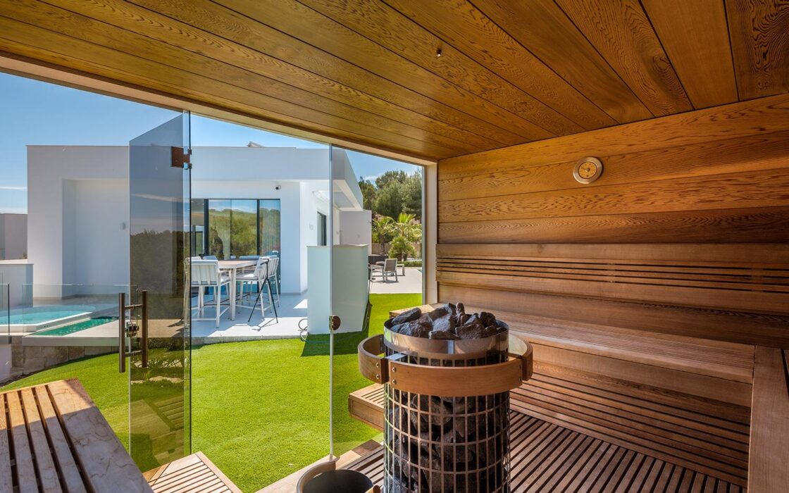 Вилла в San Miguel de Salinas з терасою та басейном 273 кв.м.